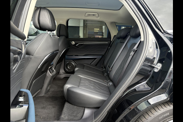 VOYAH Free Flagship 4WD 106 kWh | Panoramadak | Dynaudio Hi-FI | 360° Camera | Luchtvering | Adaptieve Cruise Control | Dodehoekassistent | Elektrisch Verstelbare Stoelen + Massage | Stoelverwarming | Stoelventilatie | Sfeerverlichting |