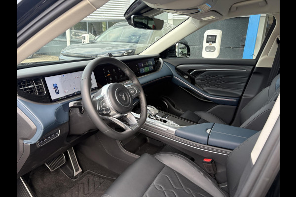 VOYAH Free Flagship 4WD 106 kWh | Panoramadak | Dynaudio Hi-FI | 360° Camera | Luchtvering | Adaptieve Cruise Control | Dodehoekassistent | Elektrisch Verstelbare Stoelen + Massage | Stoelverwarming | Stoelventilatie | Sfeerverlichting |