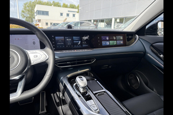 VOYAH Free Flagship 4WD 106 kWh | Panoramadak | Dynaudio Hi-FI | 360° Camera | Luchtvering | Adaptieve Cruise Control | Dodehoekassistent | Elektrisch Verstelbare Stoelen + Massage | Stoelverwarming | Stoelventilatie | Sfeerverlichting |