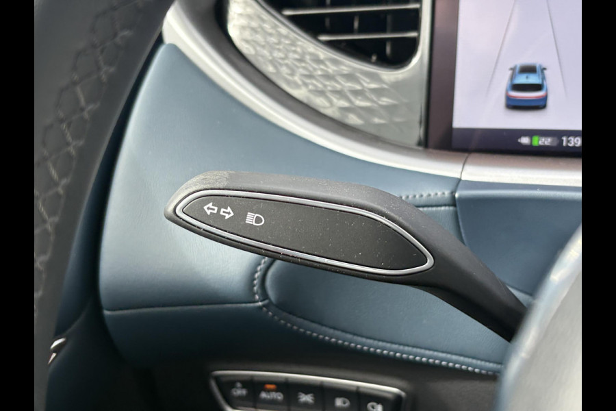 VOYAH Free Flagship 4WD 106 kWh | Panoramadak | Dynaudio Hi-FI | 360° Camera | Luchtvering | Adaptieve Cruise Control | Dodehoekassistent | Elektrisch Verstelbare Stoelen + Massage | Stoelverwarming | Stoelventilatie | Sfeerverlichting |