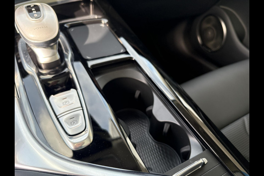 VOYAH Free Flagship 4WD 106 kWh | Panoramadak | Dynaudio Hi-FI | 360° Camera | Luchtvering | Adaptieve Cruise Control | Dodehoekassistent | Elektrisch Verstelbare Stoelen + Massage | Stoelverwarming | Stoelventilatie | Sfeerverlichting |