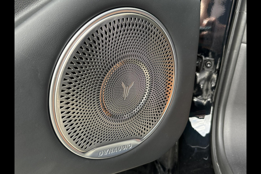 VOYAH Free Flagship 4WD 106 kWh | Panoramadak | Dynaudio Hi-FI | 360° Camera | Luchtvering | Adaptieve Cruise Control | Dodehoekassistent | Elektrisch Verstelbare Stoelen + Massage | Stoelverwarming | Stoelventilatie | Sfeerverlichting |