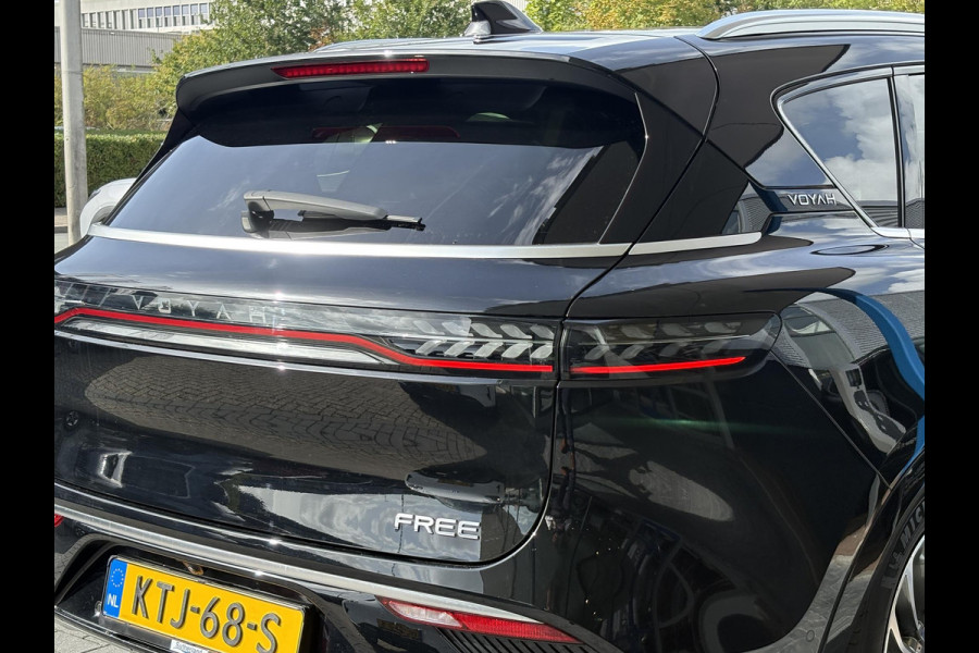 VOYAH Free Flagship 4WD 106 kWh | Panoramadak | Dynaudio Hi-FI | 360° Camera | Luchtvering | Adaptieve Cruise Control | Dodehoekassistent | Elektrisch Verstelbare Stoelen + Massage | Stoelverwarming | Stoelventilatie | Sfeerverlichting |