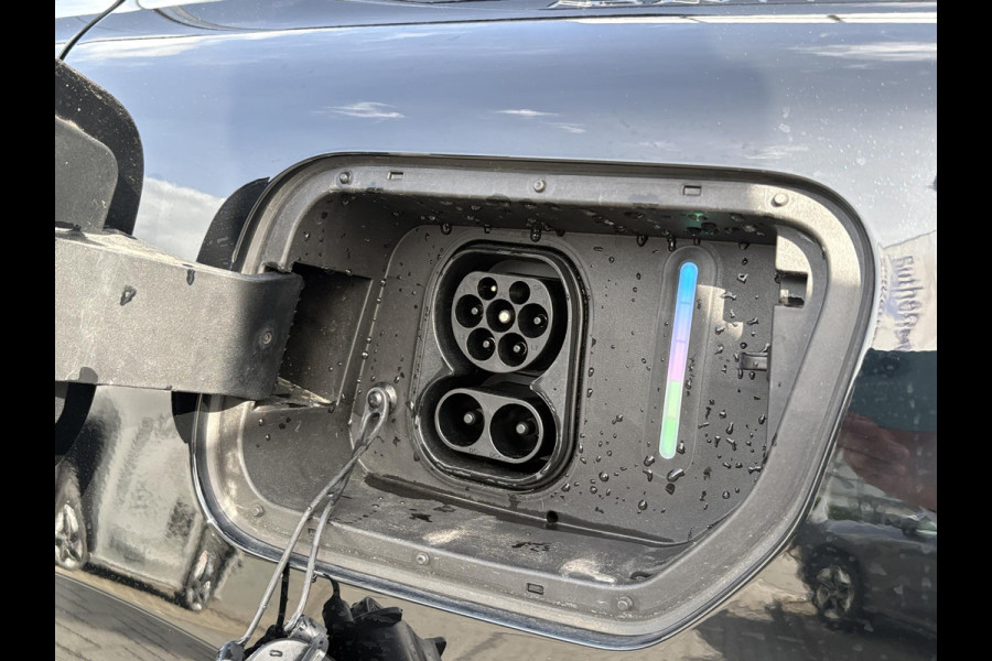 VOYAH Free Flagship 4WD 106 kWh | Panoramadak | Dynaudio Hi-FI | 360° Camera | Luchtvering | Adaptieve Cruise Control | Dodehoekassistent | Elektrisch Verstelbare Stoelen + Massage | Stoelverwarming | Stoelventilatie | Sfeerverlichting |