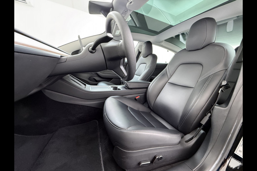 Tesla Model 3 RWD 60kWh Warmtepomp LFP-Accu SOH 91% Traffic Aware Cruise Control+Autom.Sturen Camera's Navi Ecc Stoel+Stuurverwarming Elek.Ach Lmv 19" AMD Ryzen™ Elek.Stoelen+Memory Isofix Regen-Lichtsensor 1e Eigenaar Origineel Nederlandse Auto