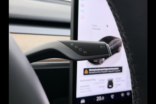 Tesla Model 3 RWD 60kWh Warmtepomp LFP-Accu SOH 91% Traffic Aware Cruise Control+Autom.Sturen Camera's Navi Ecc Stoel+Stuurverwarming Elek.Ach Lmv 19" AMD Ryzen™ Elek.Stoelen+Memory Isofix Regen-Lichtsensor 1e Eigenaar Origineel Nederlandse Auto