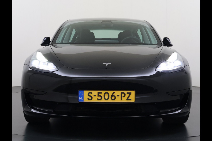 Tesla Model 3 RWD 60kWh Warmtepomp LFP-Accu SOH 91% Traffic Aware Cruise Control+Autom.Sturen Camera's Navi Ecc Stoel+Stuurverwarming Elek.Ach Lmv 19" AMD Ryzen™ Elek.Stoelen+Memory Isofix Regen-Lichtsensor 1e Eigenaar Origineel Nederlandse Auto