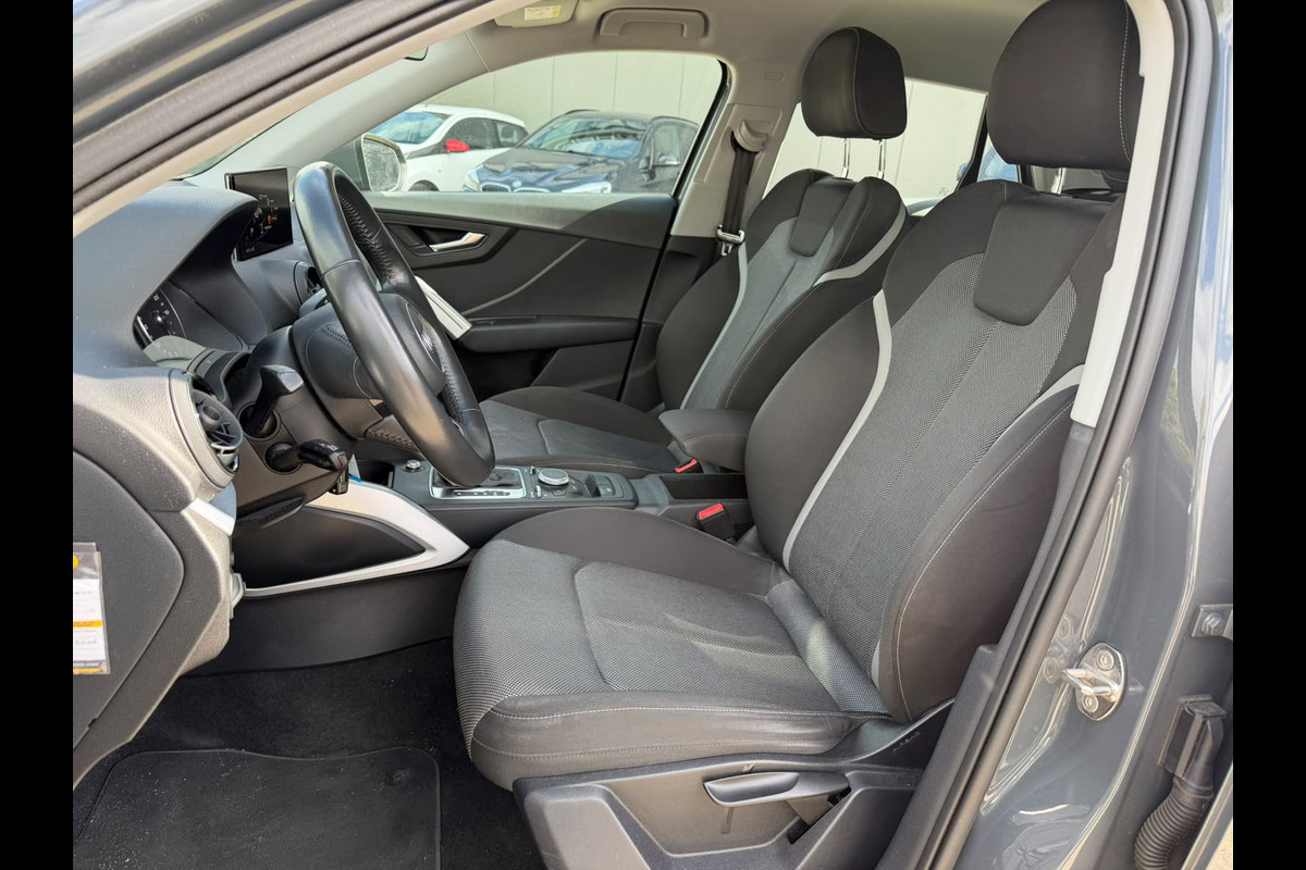 Audi Q2 1.4 TFSI CoD Sport Pro Line | Achteruitrijcamera | Trekhaak | Cruise Control | Navigatie | Parkeersensoren | Automaat | Climate Control | Nanograu