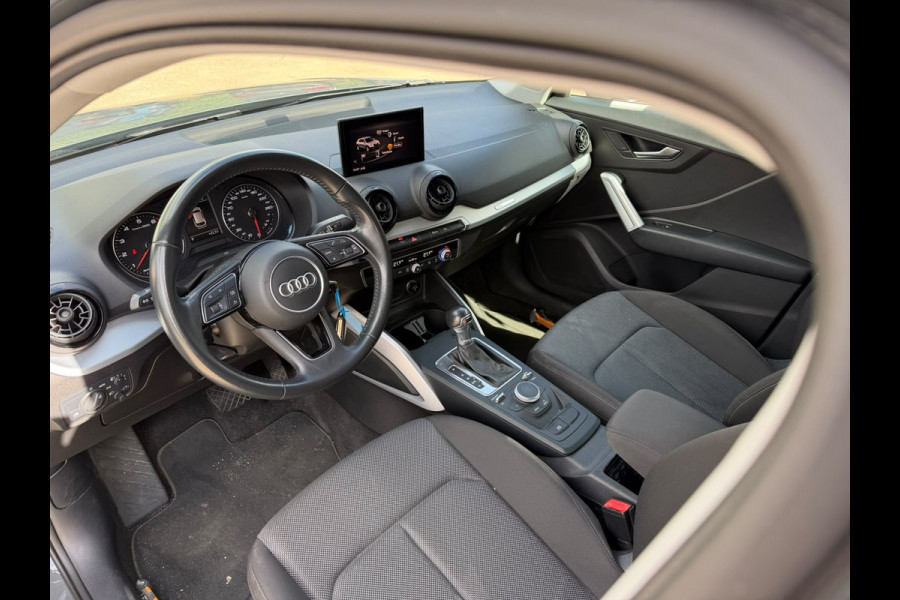 Audi Q2 1.4 TFSI CoD Sport Pro Line | Achteruitrijcamera | Trekhaak | Cruise Control | Navigatie | Parkeersensoren | Automaat | Climate Control | Nanograu