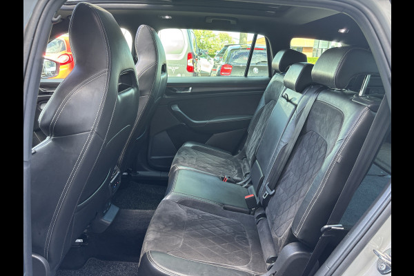 Škoda Kodiaq 1.5 TSI Sportline Business 7p. | Trekhaak | Pano | Sfeerverlichting | Apple Carplay | Stoelverwarming