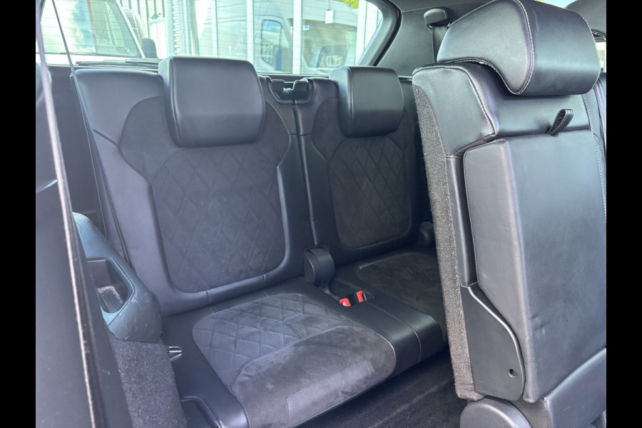Škoda Kodiaq 1.5 TSI Sportline Business 7p. | Trekhaak | Pano | Sfeerverlichting | Apple Carplay | Stoelverwarming