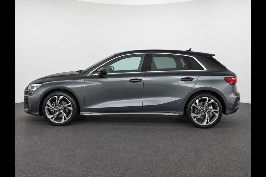 Audi A3 Sportback 40 TFSI e 204pk Automaat S-Line edition Comfort pakket Plus Lichtmetalen Velgen 18" Matrix Led Parkeer sensoren Camera Cruise Control Adaptive Navigatie Apple Carplay/Android Auto