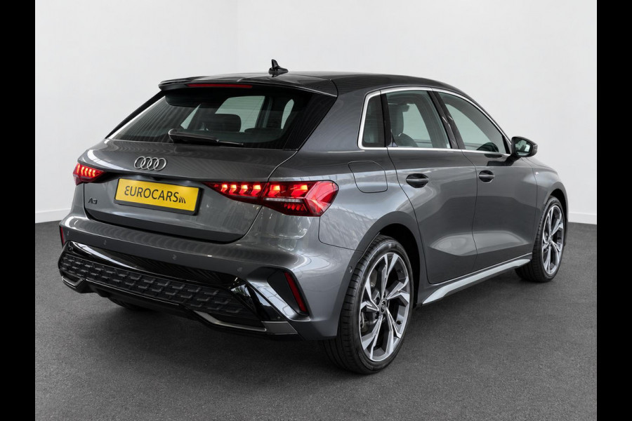 Audi A3 Sportback 40 TFSI e 204pk Automaat S-Line edition Comfort pakket Plus Lichtmetalen Velgen 18" Matrix Led Parkeer sensoren Camera Cruise Control Adaptive Navigatie Apple Carplay/Android Auto