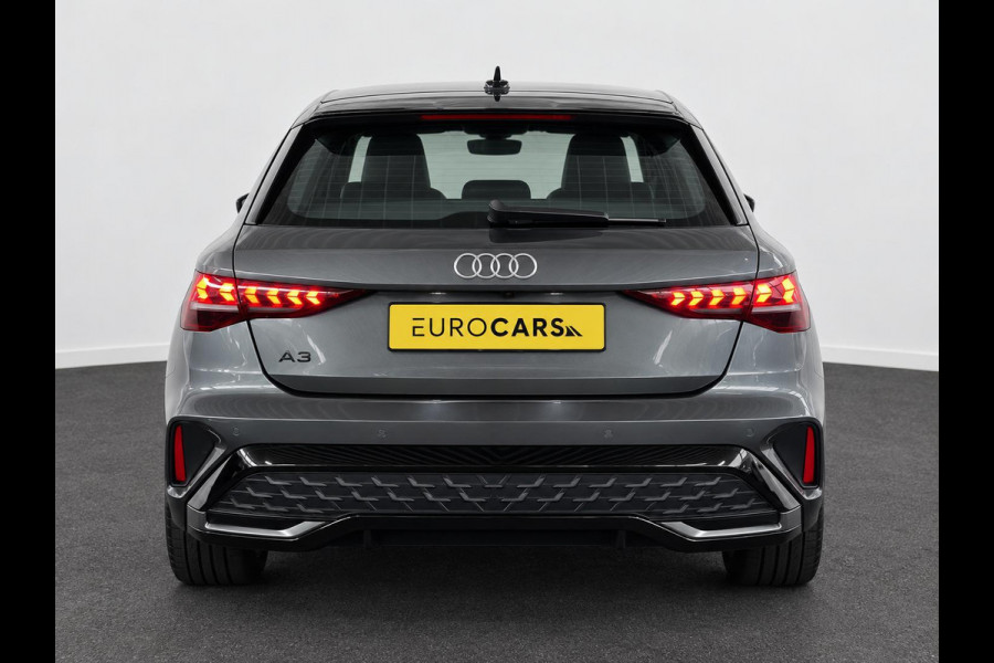 Audi A3 Sportback 40 TFSI e 204pk Automaat S-Line edition Comfort pakket Plus Lichtmetalen Velgen 18" Matrix Led Parkeer sensoren Camera Cruise Control Adaptive Navigatie Apple Carplay/Android Auto