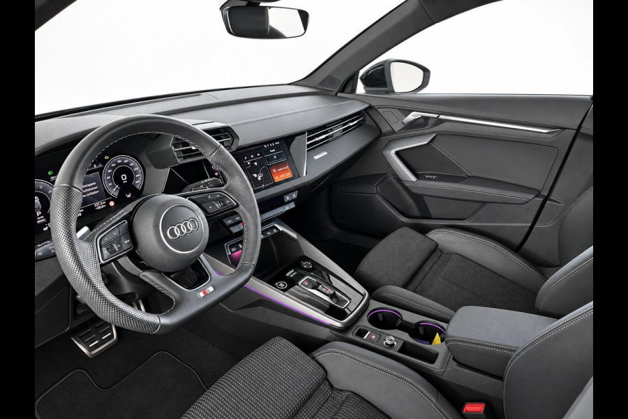 Audi A3 Sportback 40 TFSI e 204pk Automaat S-Line edition Comfort pakket Plus Lichtmetalen Velgen 18" Matrix Led Parkeer sensoren Camera Cruise Control Adaptive Navigatie Apple Carplay/Android Auto