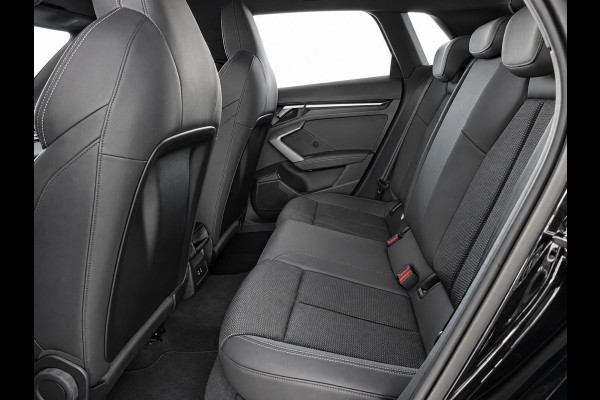 Audi A3 Sportback 40 TFSI e 204pk Automaat S-Line edition Comfort pakket Plus Lichtmetalen Velgen 18" Matrix Led Parkeer sensoren Camera Cruise Control Adaptive Navigatie Apple Carplay/Android Auto