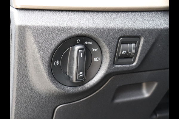 Škoda Kamiq 1.0 TSI 110pk DSG Style Navigatie Apple Carplay/Android Auto Adaptive Cruise control Parkeer sensoren Lichtmetalen Velgen