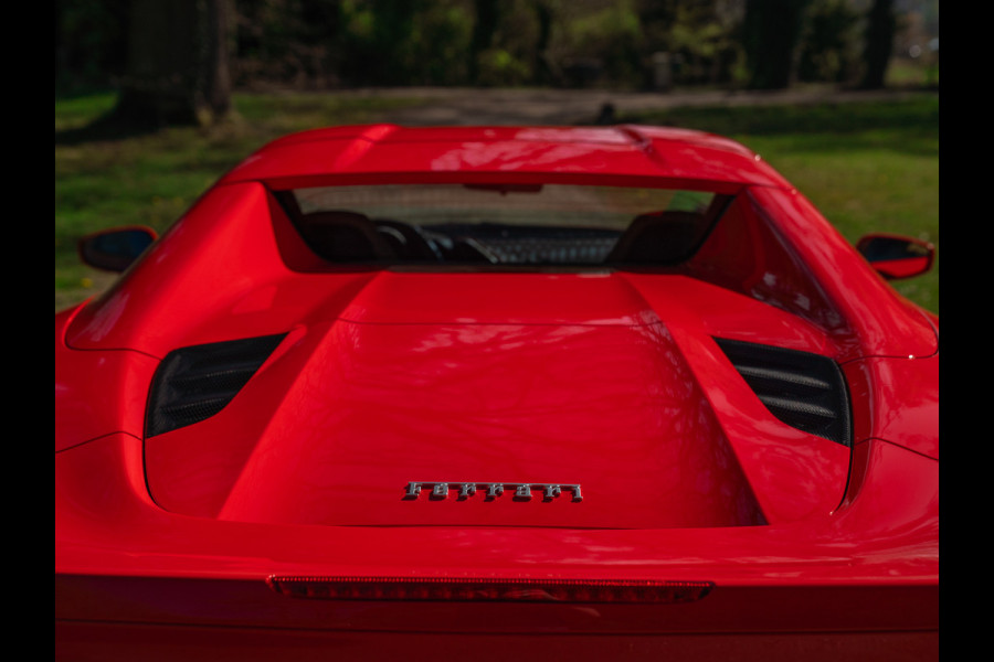 Ferrari 488 Spider | Front-lift | Pista wheels | Carbon stuur + LED's | Adapt. koplampen | Rosso Scuderia