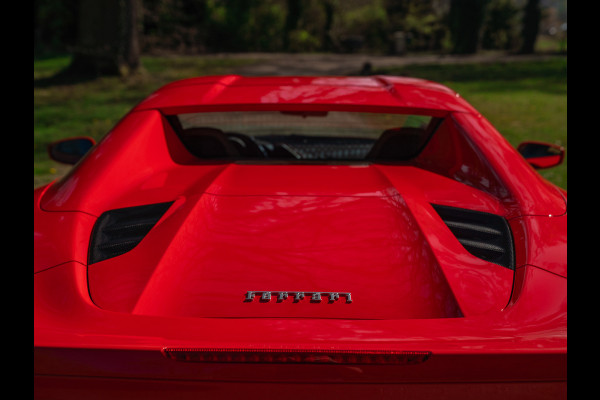 Ferrari 488 Spider | Front-lift | Pista wheels | Carbon stuur + LED's | Adapt. koplampen | Rosso Scuderia