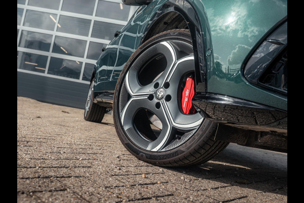 Alfa Romeo Tonale 1.3 Ibrida Plug-In Q4 270pk AWD Veloce | Teck Pack | Schuif/Kanteldak | Harman Kardon | 20"  | Bicolore