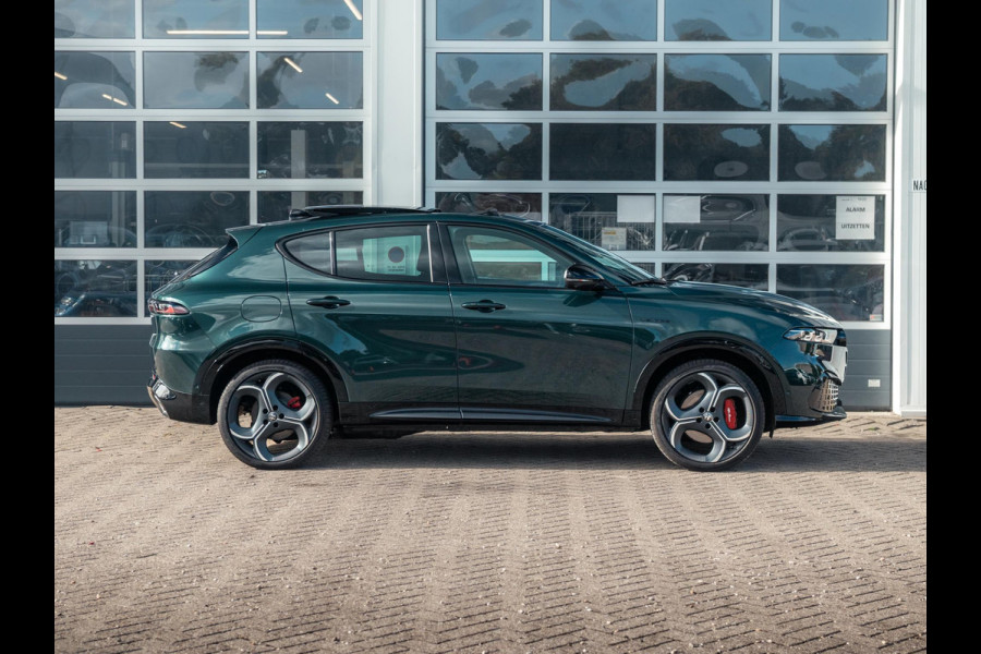Alfa Romeo Tonale 1.3 Ibrida Plug-In Q4 270pk AWD Veloce | Teck Pack | Schuif/Kanteldak | Harman Kardon | 20"  | Bicolore