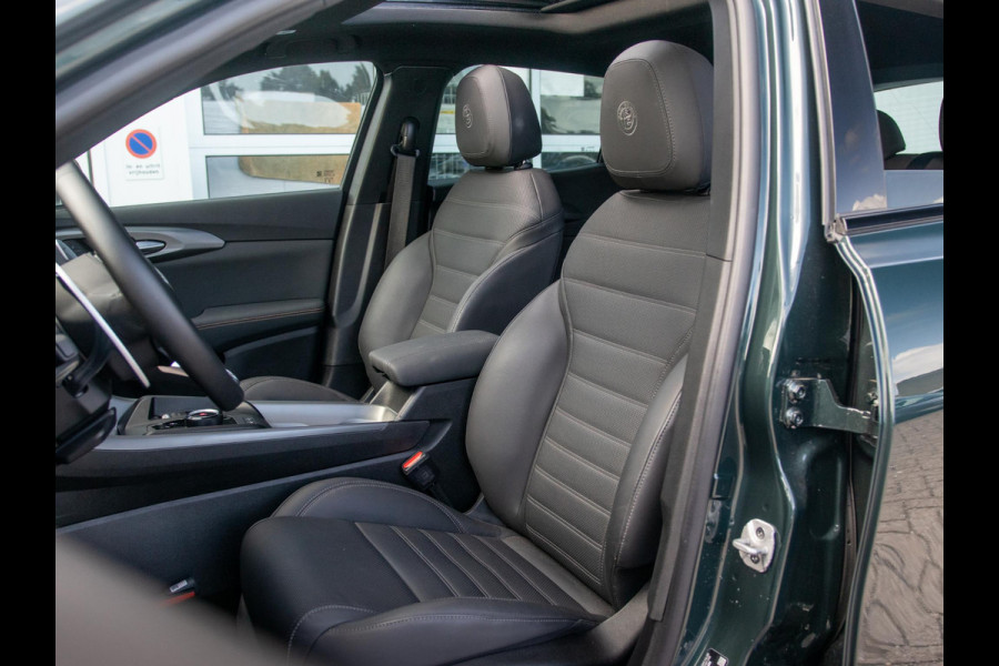 Alfa Romeo Tonale 1.3 Ibrida Plug-In Q4 270pk AWD Veloce | Teck Pack | Schuif/Kanteldak | Harman Kardon | 20"  | Bicolore