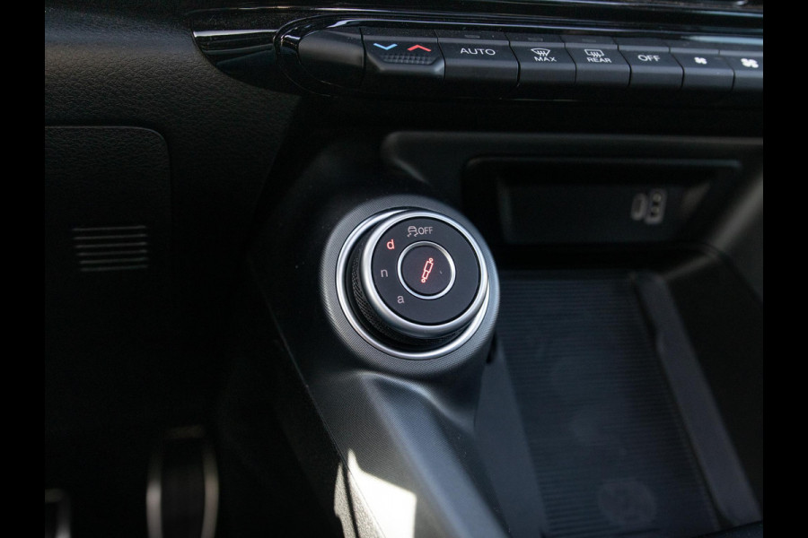 Alfa Romeo Tonale 1.3 Ibrida Plug-In Q4 270pk AWD Veloce | Teck Pack | Schuif/Kanteldak | Harman Kardon | 20"  | Bicolore