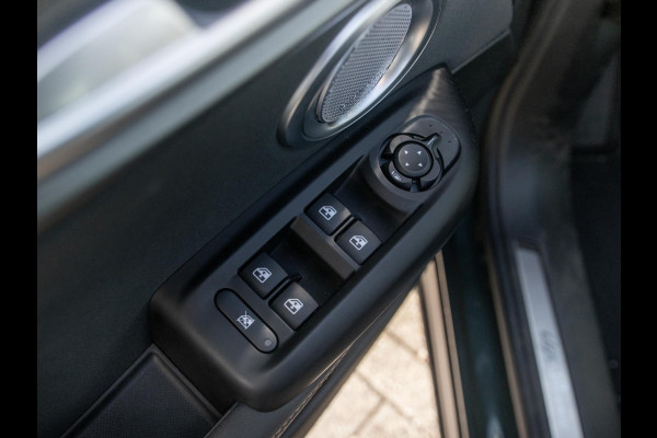 Alfa Romeo Tonale 1.3 Ibrida Plug-In Q4 270pk AWD Veloce | Teck Pack | Schuif/Kanteldak | Harman Kardon | 20"  | Bicolore