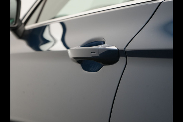 Volkswagen Passat 1.4 TSI PHEV GTE Business 218pk Dealer O.H. | Trekhaak Af Fabriek | Panodak | Head Up | Adaptive Cruise | 360 Camera | Dynaudio | Lederen Sportstoelen Memory & Massage | IQ Light | Stoelen & Stuur Verwarmd | Blis | Keyless | Apple Carplay | Plug In Hybrid |