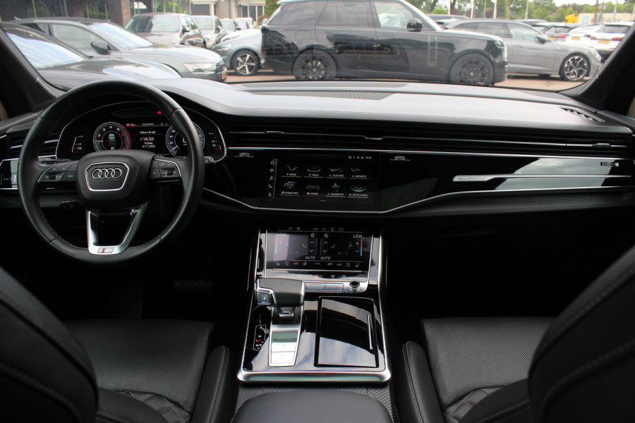 Audi Q7 60 TFSI e quattro Competition / SoH 91,5% / Trekhaak / Panoramadak / 360Camera / Head-up / Softclose / Luchtvering / 22'' / Keyless / Matrix LED / Carbon intr. / Stoelventilatie+Verwarming / Stuurverwarming / Bose / Dodeh