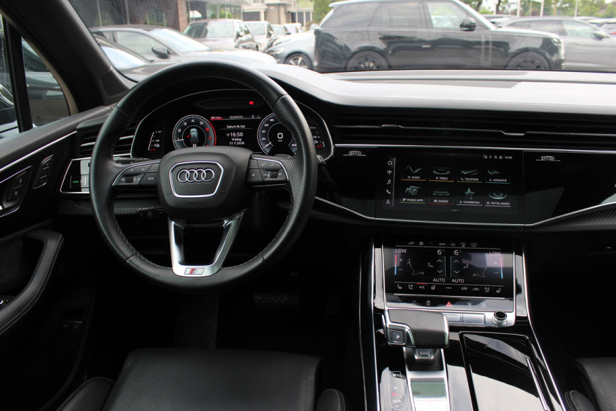 Audi Q7 60 TFSI e quattro Competition / SoH 91,5% / Trekhaak / Panoramadak / 360Camera / Head-up / Softclose / Luchtvering / 22'' / Keyless / Matrix LED / Carbon intr. / Stoelventilatie+Verwarming / Stuurverwarming / Bose / Dodeh