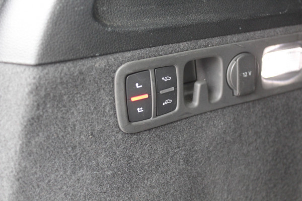 Audi Q7 60 TFSI e quattro Competition / SoH 91,5% / Trekhaak / Panoramadak / 360Camera / Head-up / Softclose / Luchtvering / 22'' / Keyless / Matrix LED / Carbon intr. / Stoelventilatie+Verwarming / Stuurverwarming / Bose / Dodeh
