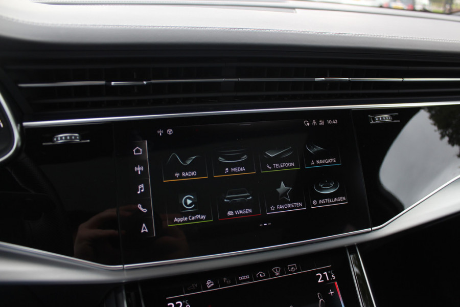 Audi Q7 60 TFSI e quattro Competition / SoH 91,5% / Trekhaak / Panoramadak / 360Camera / Head-up / Softclose / Luchtvering / 22'' / Keyless / Matrix LED / Carbon intr. / Stoelventilatie+Verwarming / Stuurverwarming / Bose / Dodeh