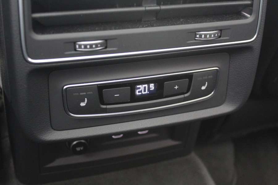 Audi Q7 60 TFSI e quattro Competition / SoH 91,5% / Trekhaak / Panoramadak / 360Camera / Head-up / Softclose / Luchtvering / 22'' / Keyless / Matrix LED / Carbon intr. / Stoelventilatie+Verwarming / Stuurverwarming / Bose / Dodeh