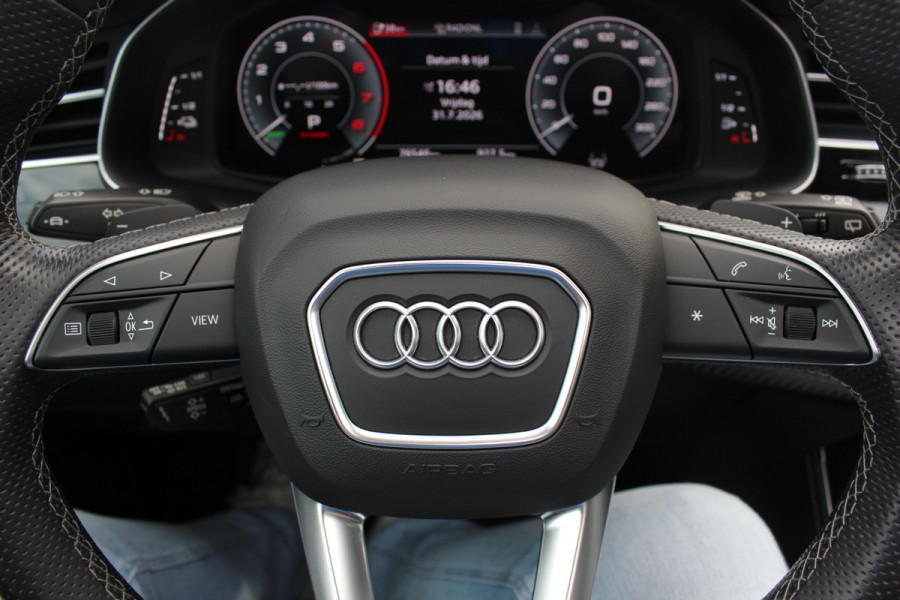 Audi Q7 60 TFSI e quattro Competition / SoH 91,5% / Trekhaak / Panoramadak / 360Camera / Head-up / Softclose / Luchtvering / 22'' / Keyless / Matrix LED / Carbon intr. / Stoelventilatie+Verwarming / Stuurverwarming / Bose / Dodeh