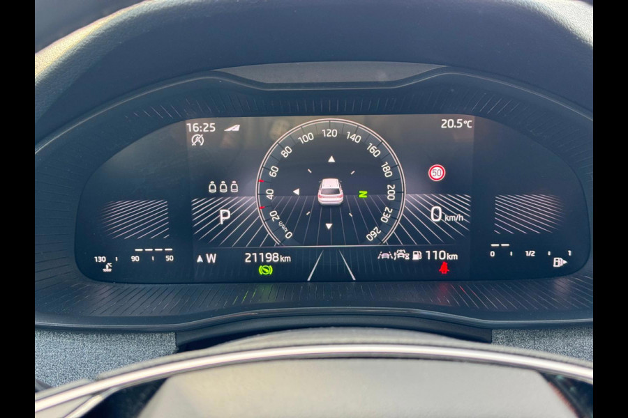 Škoda Kamiq 1.0 TSI Selection | Carplay/Android, Camera, Cruise, Climate, DAB radio, 16'' LMV |