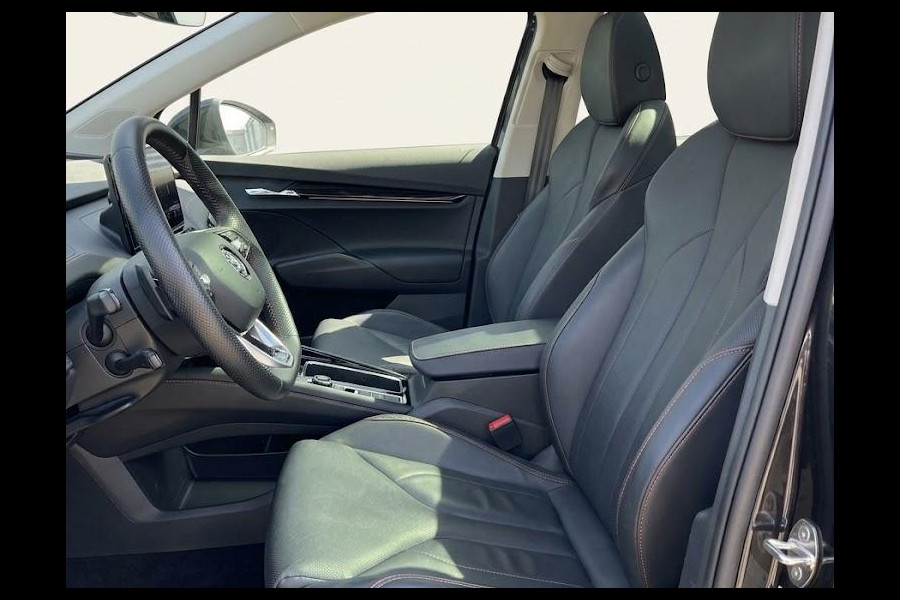 Škoda ENYAQ iV 80 204pk | Panoramadak | Lederen bekleding | Parkeercamera | Apple Carplay/Android Auto | Navigatie | Wegklapbare trekhaak