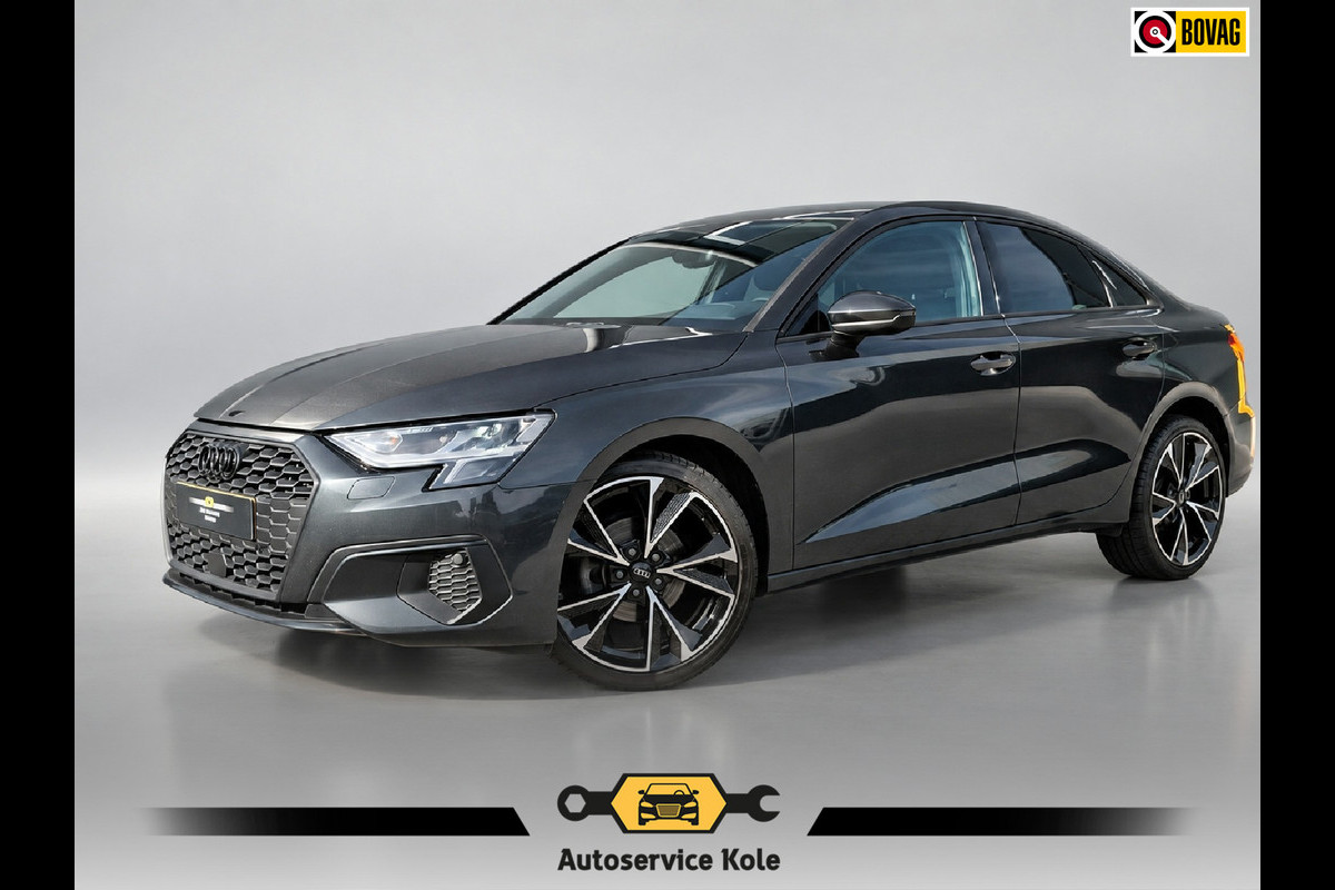Audi A3 Limousine 30 TFSI AUTOMAAT * Carplay * Climate Control * Parkeersensoren *