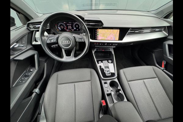 Audi A3 Limousine 30 TFSI AUTOMAAT * Carplay * Climate Control * Parkeersensoren *