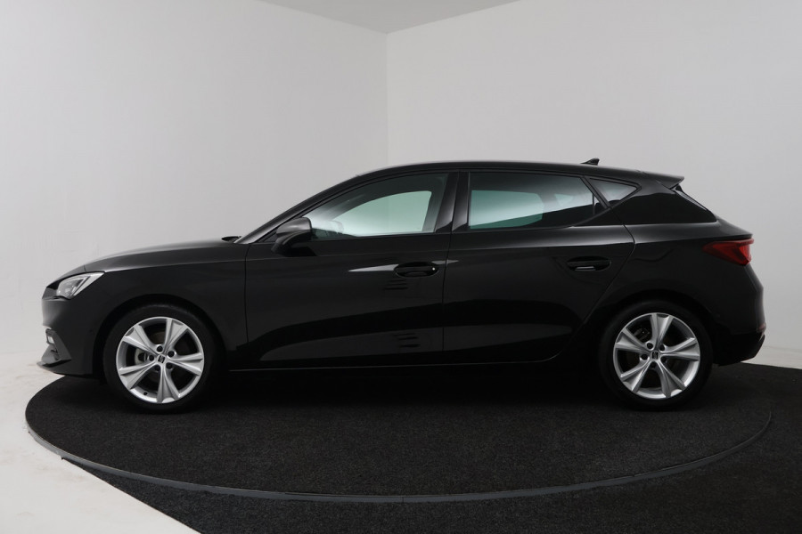 Seat Leon 1.0 TSI FR Business Intense (DIGITALE COCKPIT, CRUISE ADAPTIEF, NAVIGATIE)