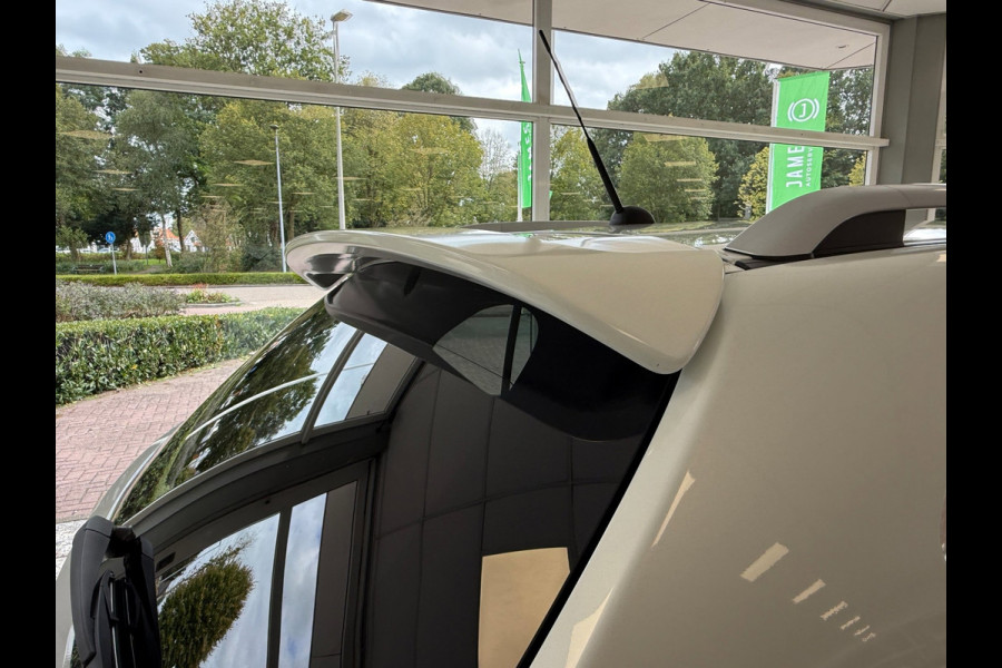 Suzuki Ignis 1.2 Smart Hybrid Style | AUTOMAAT | Navigatie | Camera | Trekhaak | Stoelverwarming | Parkeersensoren | Spoiler |