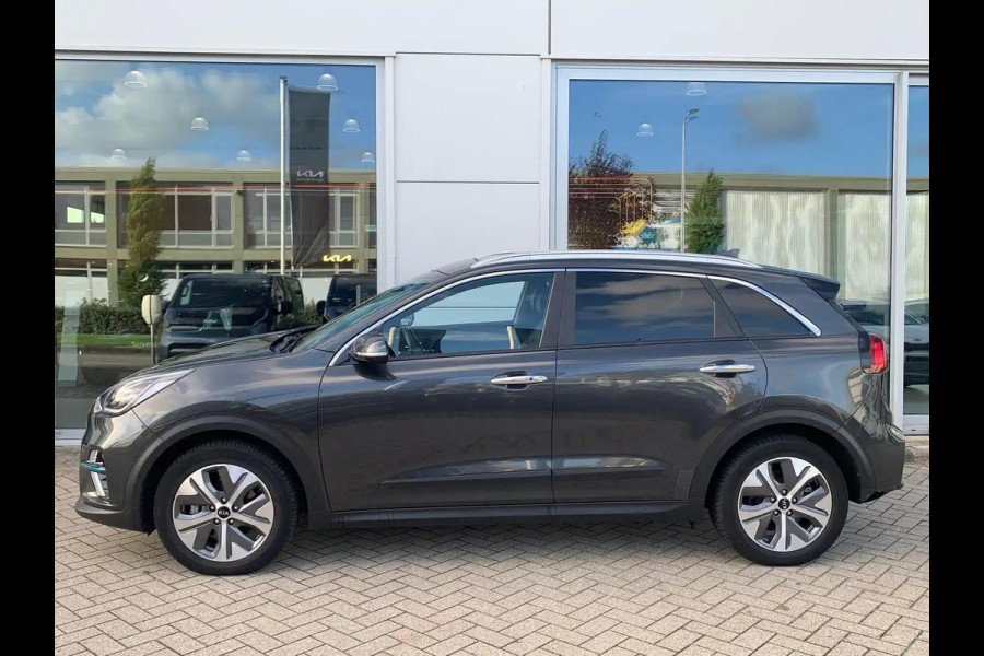 Kia e-Niro ExecutiveLine 64 kWh | Stoel en stuurverwarming | Navigatie | PDC voor en achter | Achteruitrijcamera |