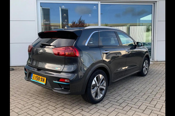 Kia e-Niro ExecutiveLine 64 kWh | Stoel en stuurverwarming | Navigatie | PDC voor en achter | Achteruitrijcamera |