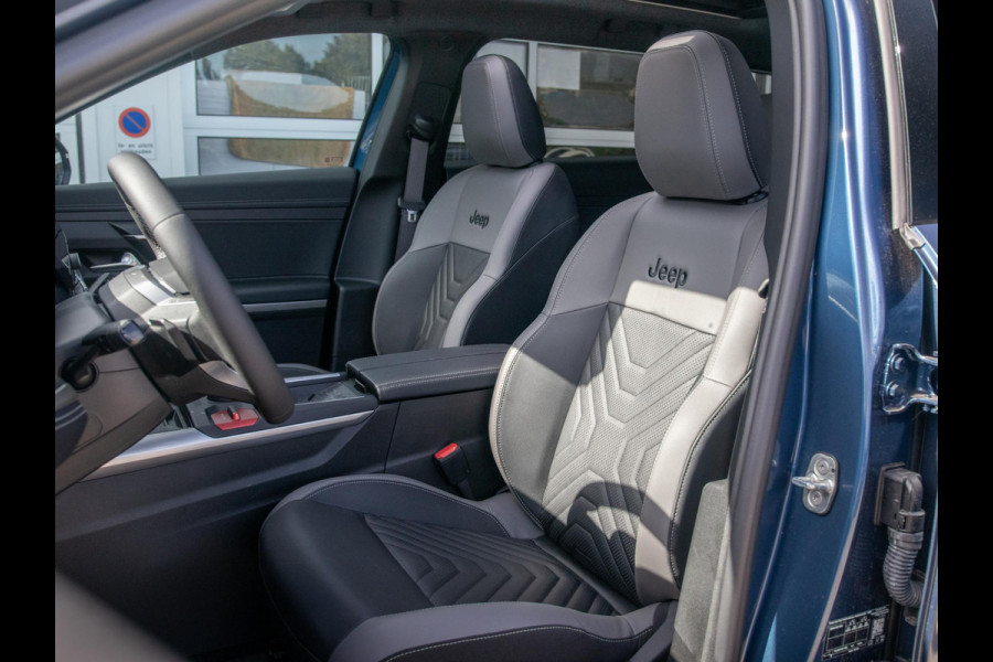 Jeep Compass 1.2 e-Hybrid First Edition | Adapt. Cruise | Schuif/Kanteldak | Camera | Carplay | 18" | Elektr. A-Klep | Navi | Winter Pack