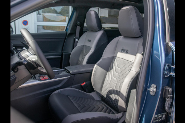 Jeep Compass 1.2 e-Hybrid First Edition | Adapt. Cruise | Schuif/Kanteldak | Camera | Carplay | 18" | Elektr. A-Klep | Navi | Winter Pack