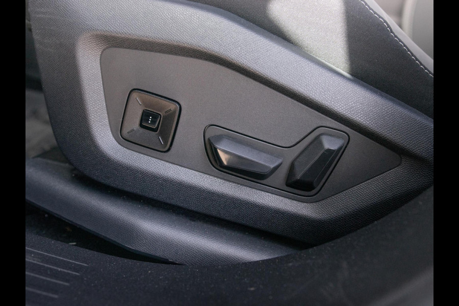 Jeep Compass 1.2 e-Hybrid First Edition | Adapt. Cruise | Schuif/Kanteldak | Camera | Carplay | 18" | Elektr. A-Klep | Navi | Winter Pack