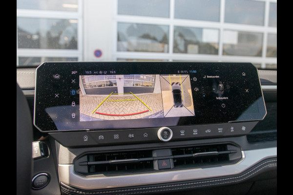 Jeep Compass 1.2 e-Hybrid First Edition | Adapt. Cruise | Schuif/Kanteldak | Camera | Carplay | 18" | Elektr. A-Klep | Navi | Winter Pack