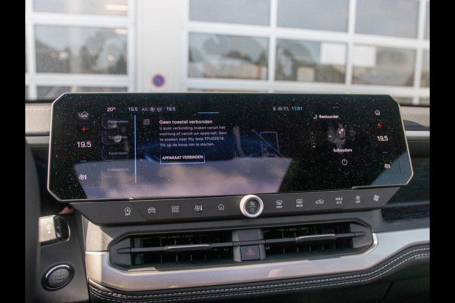Jeep Compass 1.2 e-Hybrid First Edition | Adapt. Cruise | Schuif/Kanteldak | Camera | Carplay | 18" | Elektr. A-Klep | Navi | Winter Pack