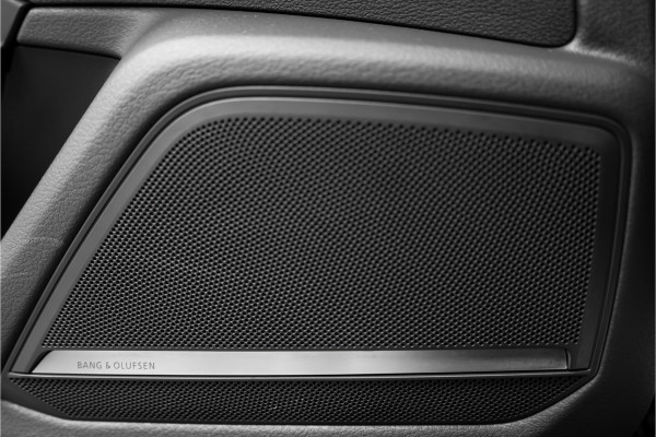 Audi A6 Avant RS 6 TFSI Quattro Pano RS Dynamic Plus B&O 360° Stoelvent 22"