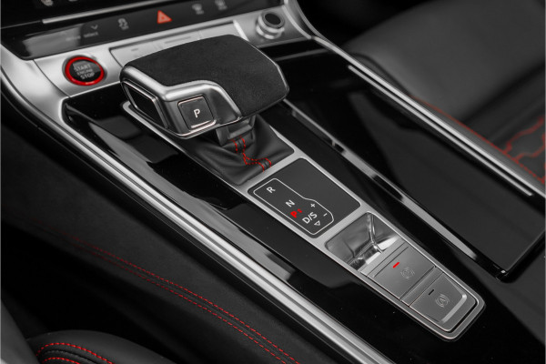 Audi A6 Avant RS 6 TFSI Quattro Pano RS Dynamic Plus B&O 360° Stoelvent 22"